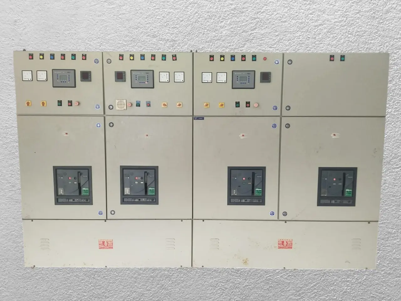 Synchronous panel